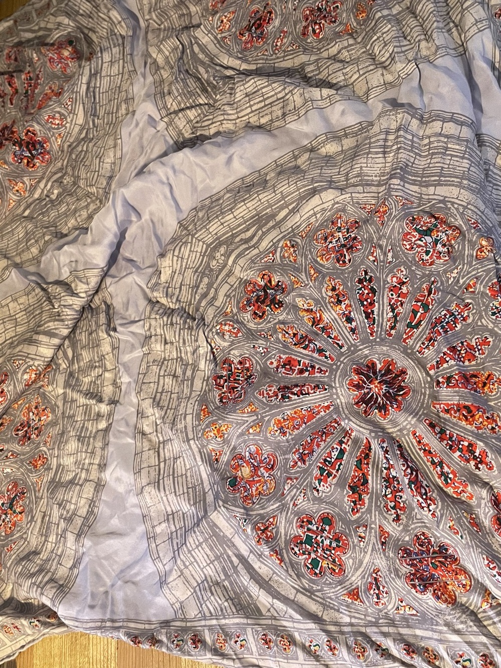 Large 100% silk Washington National Cathedral Sacred Silks Scarf Gray & Red